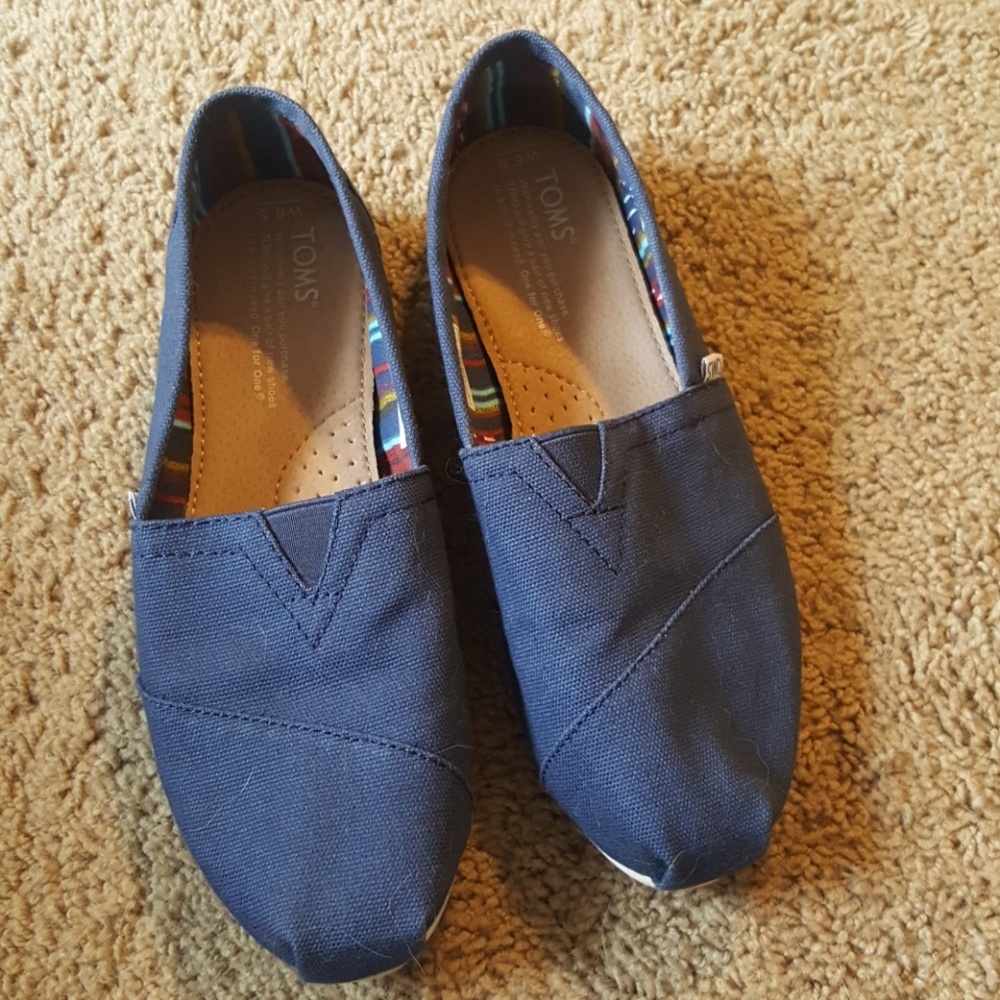Toms
